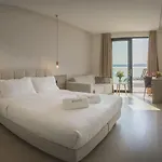 מלון Vinci 4*