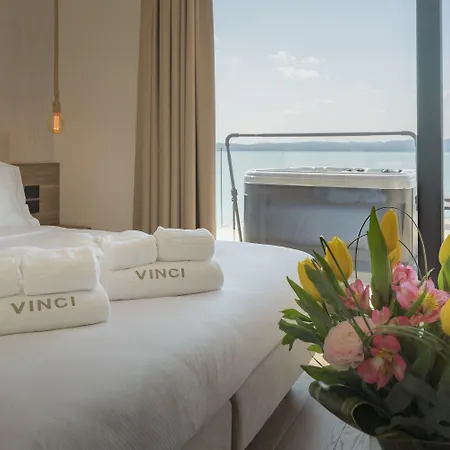 Vinci 4*