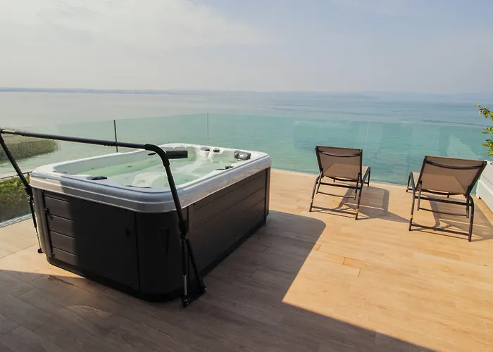 Vinci Hotel 4*